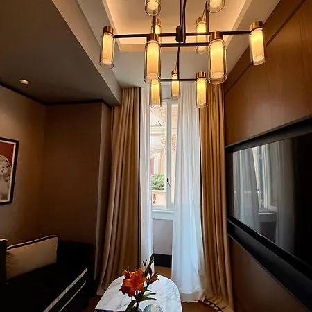 Hotell Umilta 36 5*